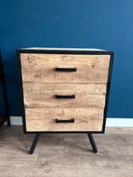 Leuk lade kastje met drie lades - zwart staal en hout, Huis en Inrichting, Kasten | Ladekasten, Ophalen of Verzenden, Zo goed als nieuw