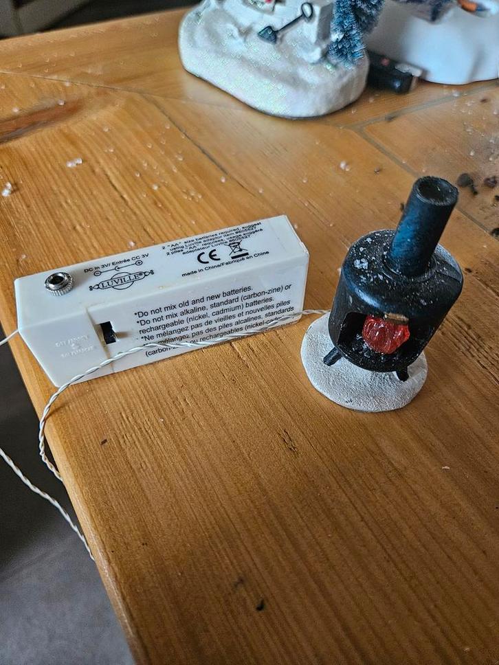 Lemax potkachel miniatuur met licht, Huis en Inrichting, Haarden, Gebruikt, Overige soorten, Ophalen of Verzenden