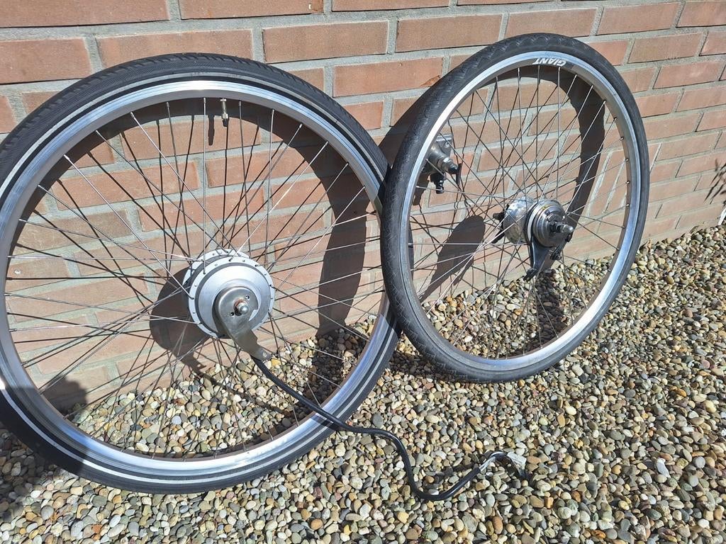 Set wielen van Giant twist met voorwiel motor., Fietsen en Brommers, Fietsonderdelen, Ophalen, Motor