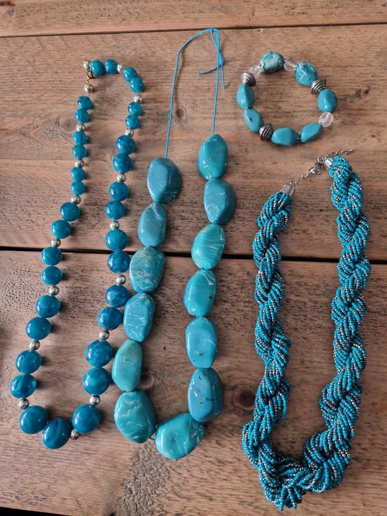Mooie sieraden in prima staat, Ophalen of Verzenden, Zo goed als nieuw, Blauw, Overige materialen