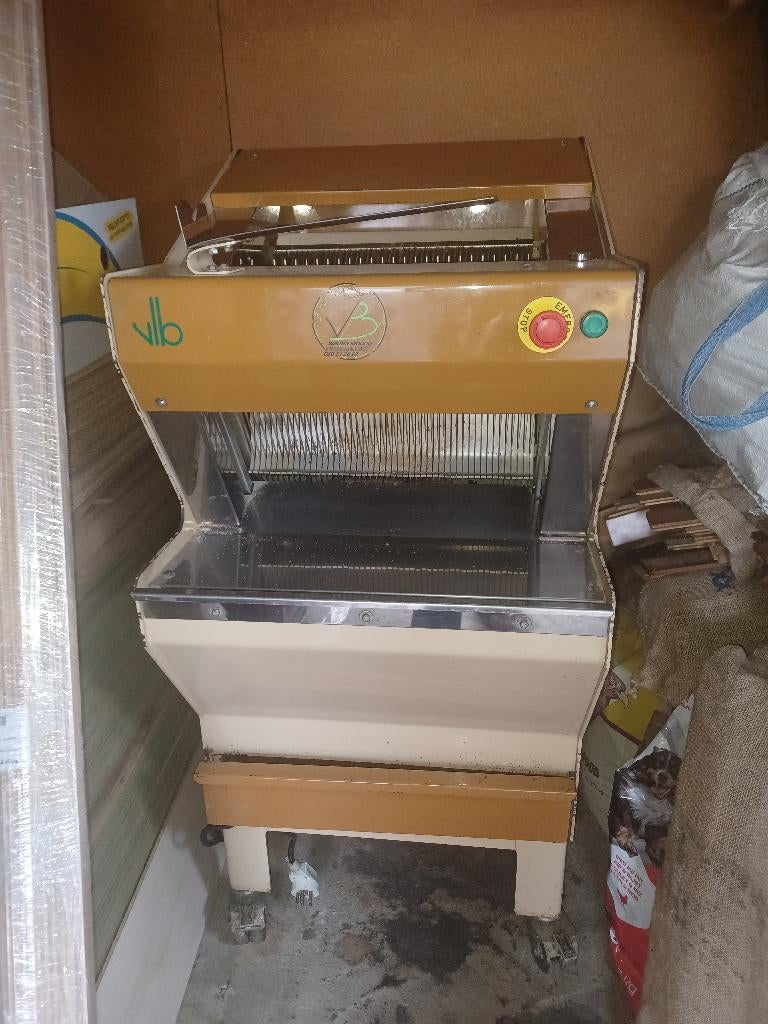Proffesionele broodsnijmachine VLB, Ophalen, Gebruikt