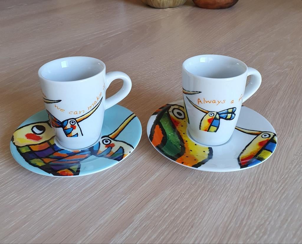 2 Prachtige kopjes van Kahla Germany., Huis en Inrichting, Ophalen of Verzenden, Porselein, Overige stijlen, Kop(pen) en/of Schotel(s)