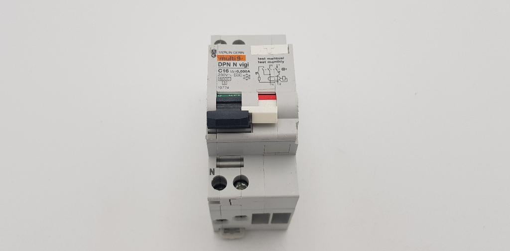 Merlin Gerin Groepenkast Aardlekautomaat C16 30mA 230V (1x), Gebruikt, Onbekend, Ophalen of Verzenden, Onbekend