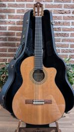 Alhambra 9P CW E8 z.g.a.n, Ophalen, Zo goed als nieuw, Klassieke of Spaanse gitaar, Met koffer