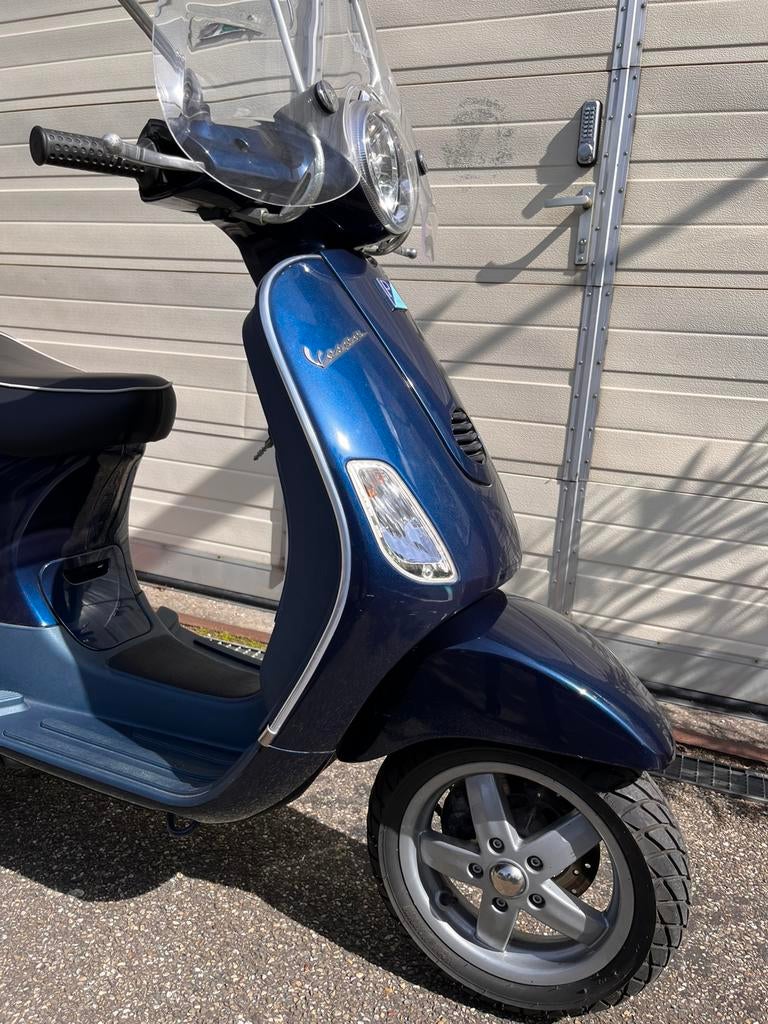 Vespa LX50 brom 45km 4takt 2008 zeer nette staat, Fietsen en Brommers, Scooters | Vespa, Gebruikt, Maximaal 45 km/u, Benzine, Vespa LX
