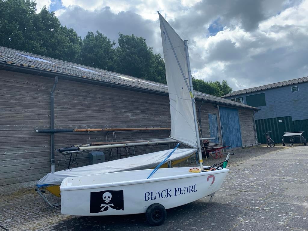 Optimist zeilboot 'Black Pearl' - Klaar voor avontuur!, Watersport en Boten, Ophalen, Gebruikt
