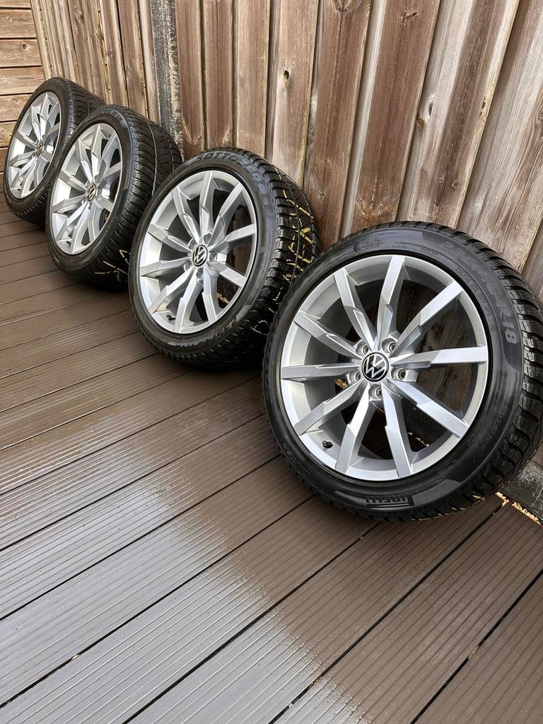 Originele Volkswagen Monterey 18 inch passat B8 B9 velgen, 18 inch, Banden en Velgen, 235 mm, Winterbanden