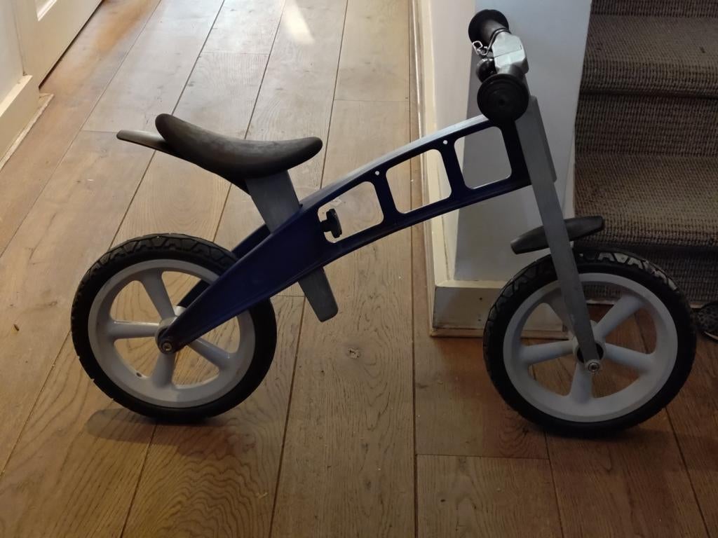 Leuke blauwe loopfiets, Fietsen en Brommers, Fietsen | Kinderfietsjes, Ophalen, Gebruikt, Minder dan 16 inch, Onbekend