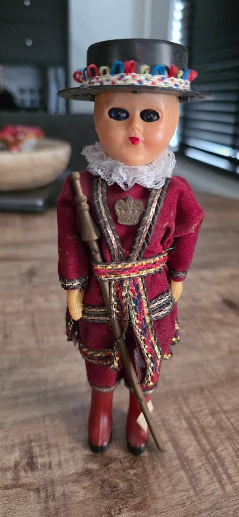 Klederdracht pop, Ophalen of Verzenden, Gebruikt, Pop