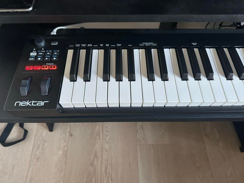 Nektar Impact GX61 MIDI Keyboard Controller, 61 toetsen, Zo goed als nieuw, Aanslaggevoelig, Ophalen