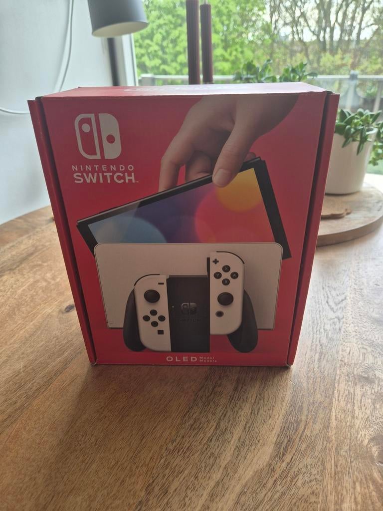 Nintendo Switch OLED met extra controllers, Ophalen, Zo goed als nieuw, Met 2 controllers, Switch OLED