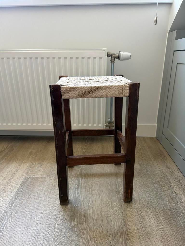 Houten kruk met geweven zitting, Ophalen of Verzenden, Gebruikt, Hout