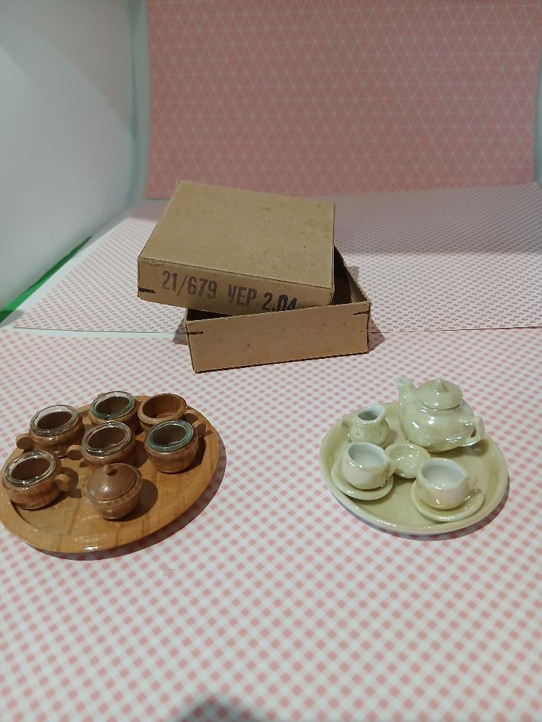 2 Vintage Poppenhuis Serviesjes, Verzamelen, Poppenhuizen en Toebehoren, Ophalen of Verzenden, Gebruikt, Decoratie