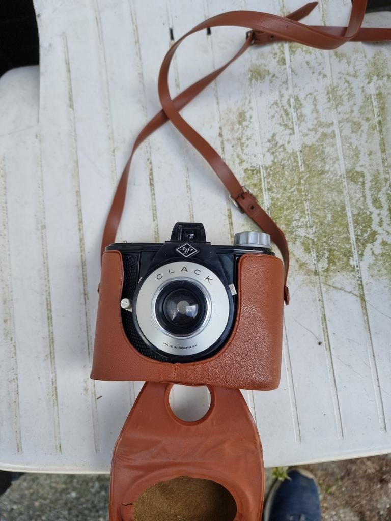 Agfa Clack analoge camera met beschermhoes, Ophalen of Verzenden, Gebruikt, Compact, Overige Merken