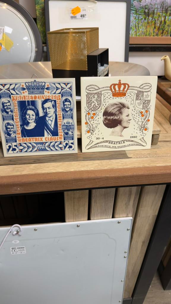 Tegeltjes van koning en koning, Verzamelen, Koninklijk Huis en Royalty, Ophalen, Zo goed als nieuw, Kaart, Foto of Prent