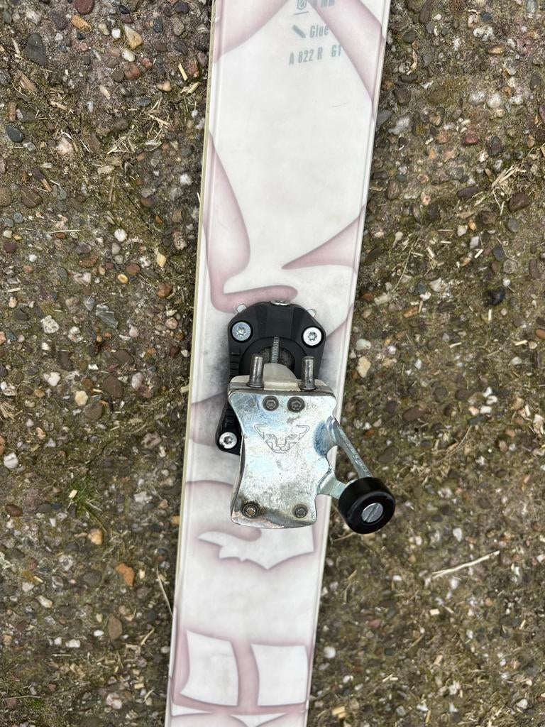 Hagan tourski's 163 cmmet stijgvellen en Dynafit pin binding, Sport en Fitness, Skiën en Langlaufen, 160 tot 180 cm, Gebruikt