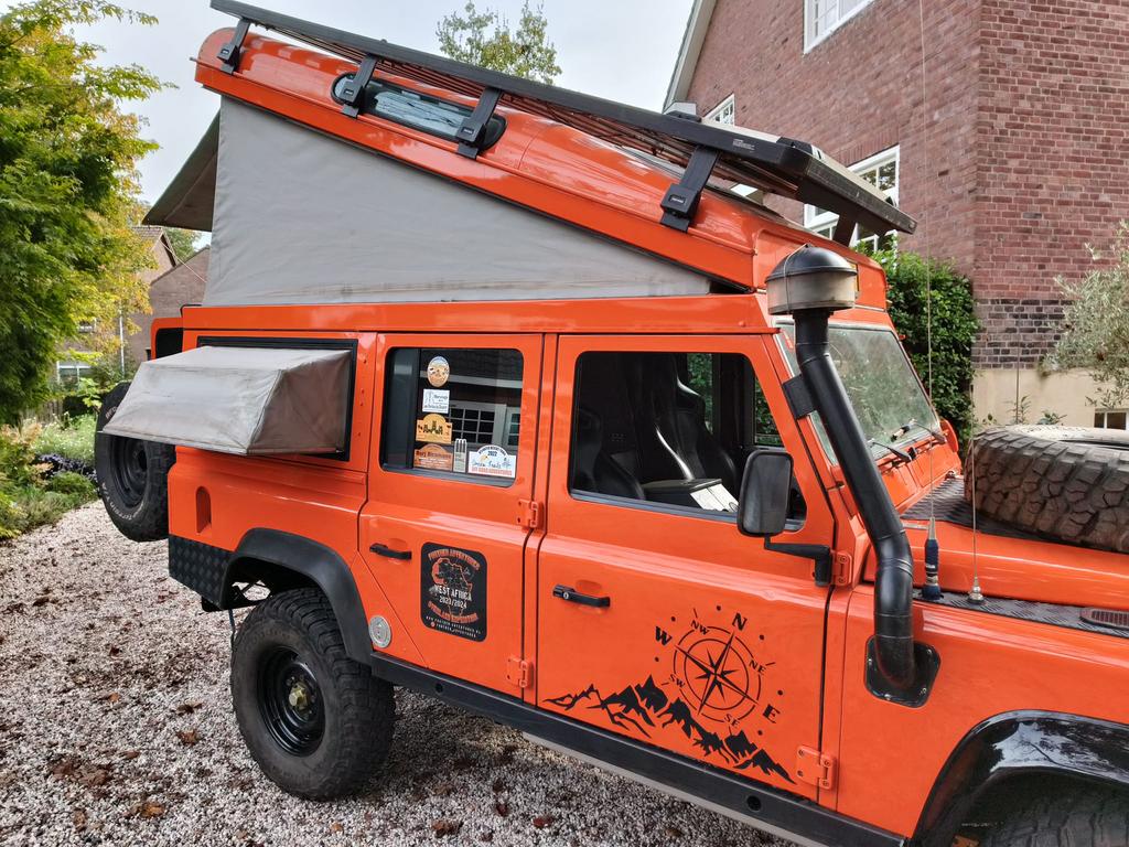 Land Rover defender gezocht!, Auto's, Land Rover, Bedrijf, 4x4, LED verlichting, Lichtmetalen velgen, Metallic lak, Defender, Diesel