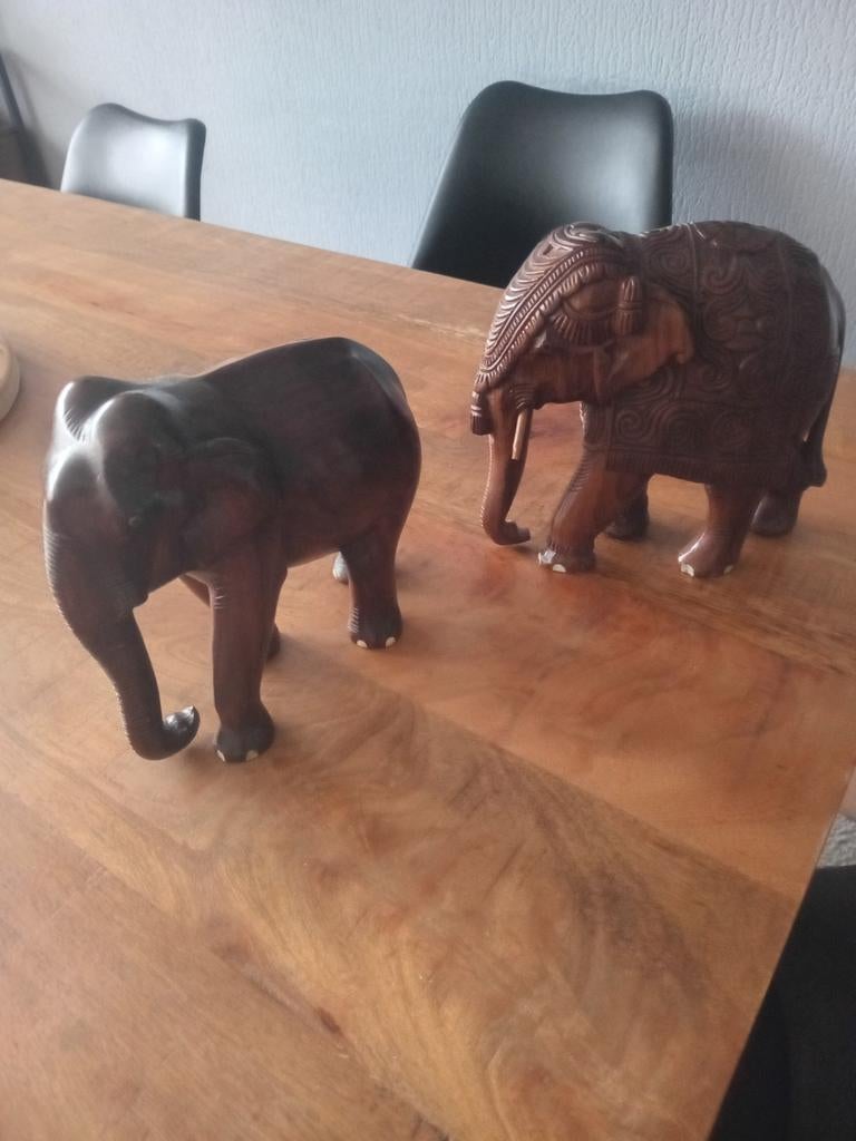 2 houten olifanten, Ophalen of Verzenden, Wild dier, Beeldje of Figuurtje