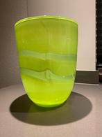 Groene glazen vaas, Ophalen of Verzenden, Zo goed als nieuw, Rond, Glas