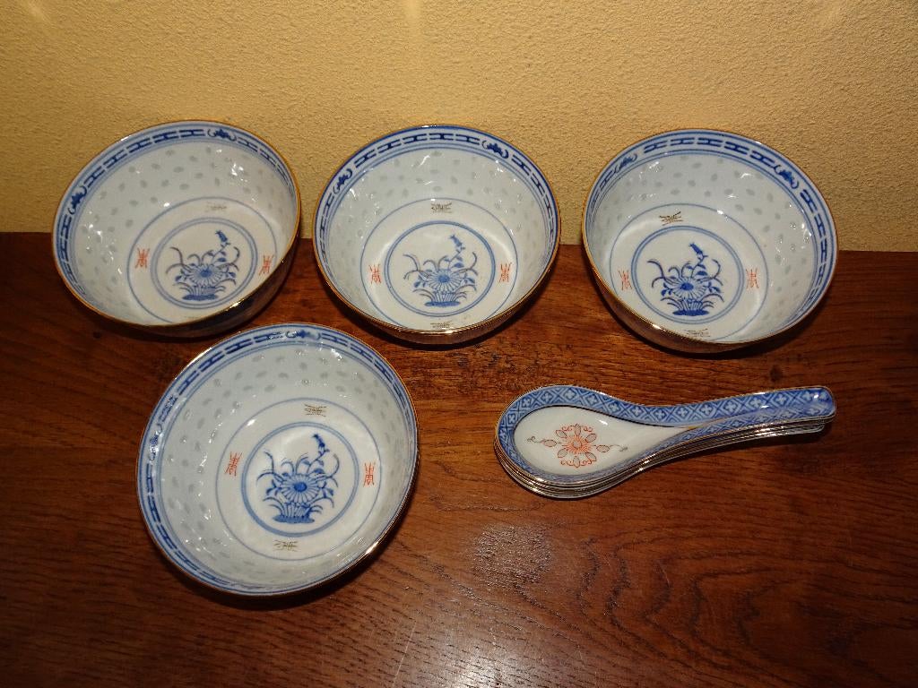 4 Chinese rijstkorrel soepkommen met lepels, Huis en Inrichting, Keuken | Servies, Ophalen of Verzenden, Zo goed als nieuw, Kom(men)