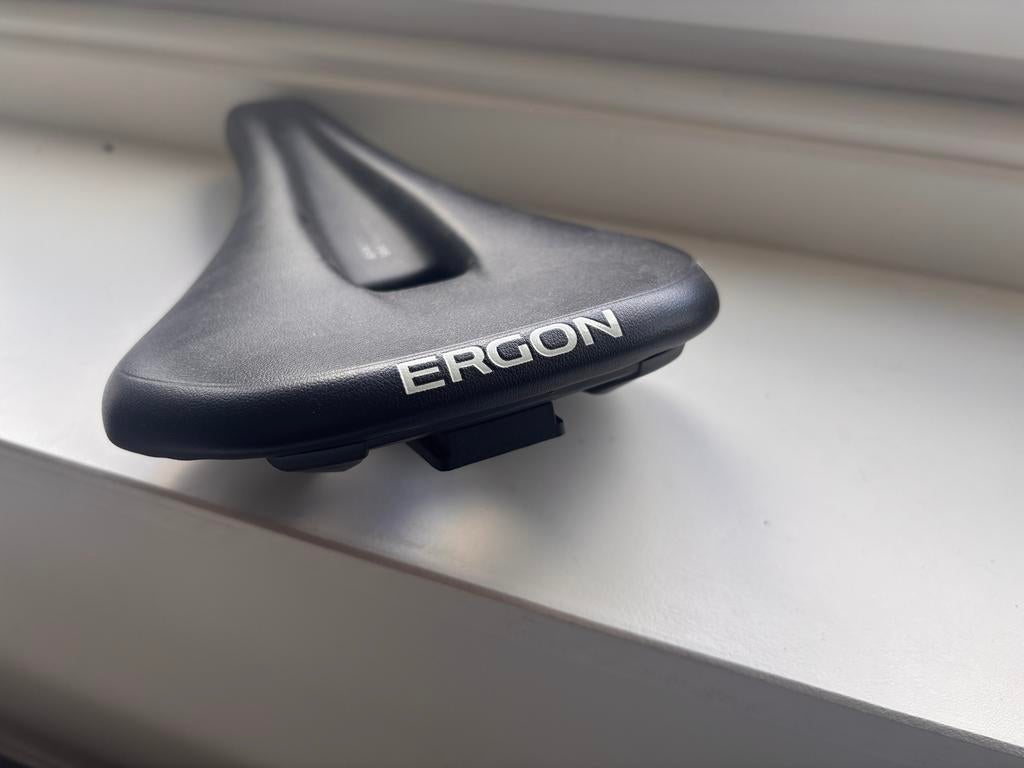 Ergon SM zadel medium/large, Fietsen en Brommers, Fietsonderdelen, Ophalen of Verzenden, Zo goed als nieuw, Zadel