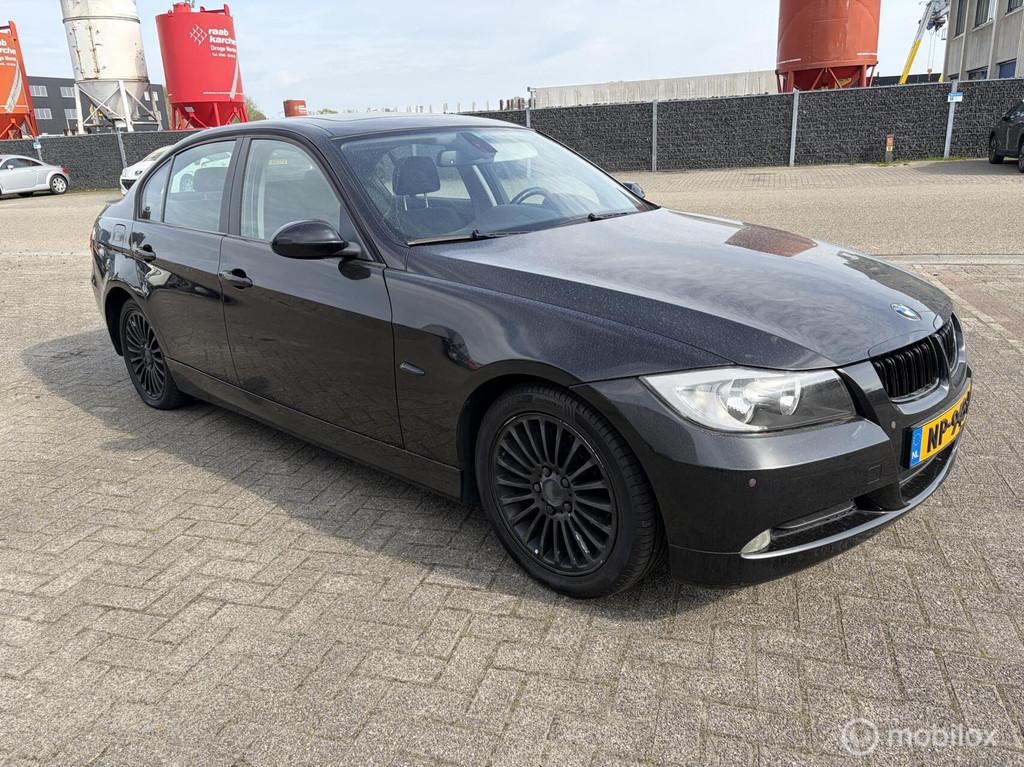 BMW 3-serie 320i High Executive, Auto's, Achterwielaandrijving, 4 cilinders, 150 pk, Zwart