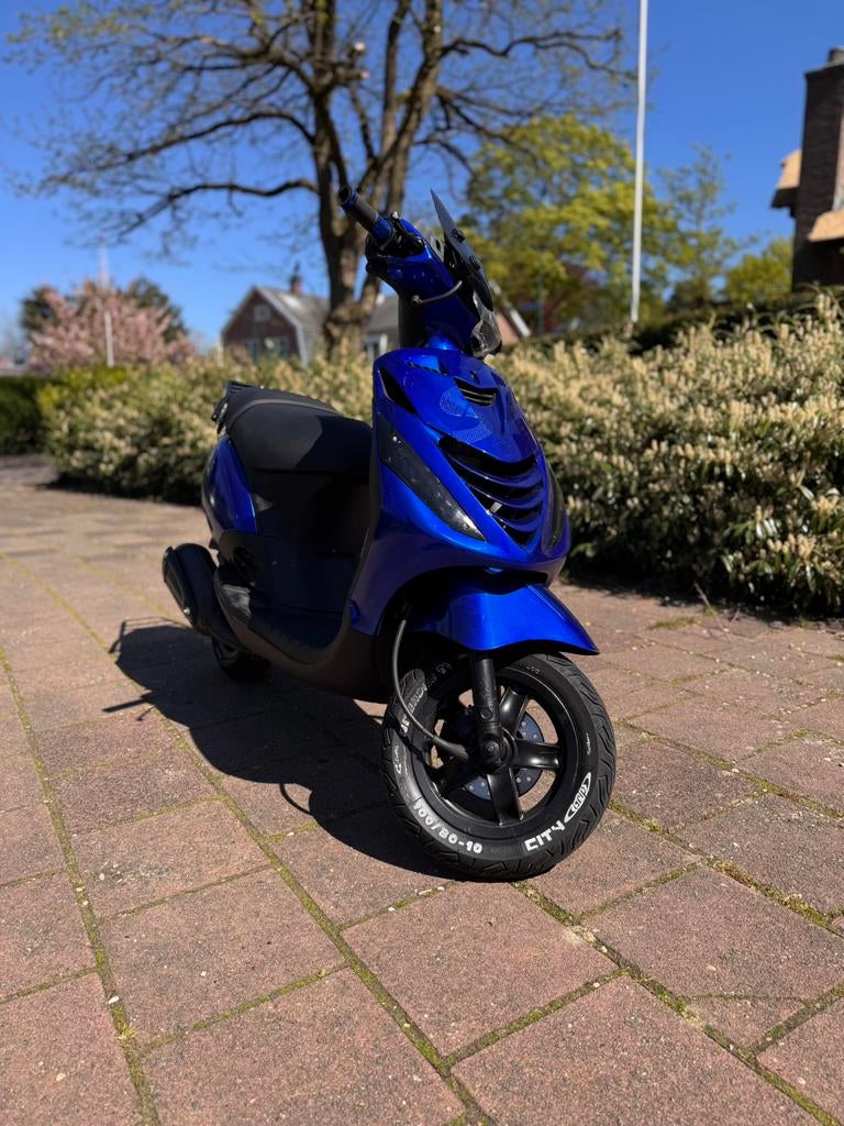 Piaggio Zip 125cc AC Brom, Fietsen en Brommers, Scooters | Piaggio, Ophalen, Tweetakt, Maximaal 45 km/u, Zip