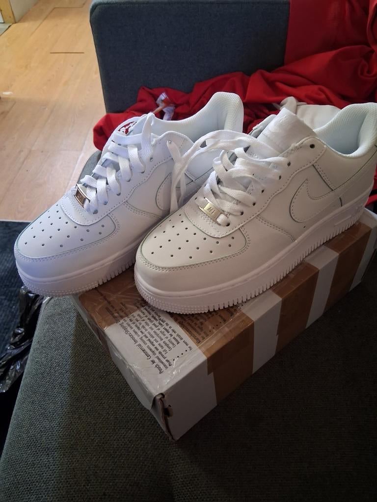Nike air force 1 nieuw 1 keer gepast maar te klijn maat40, Ophalen of Verzenden, Nieuw, Wit