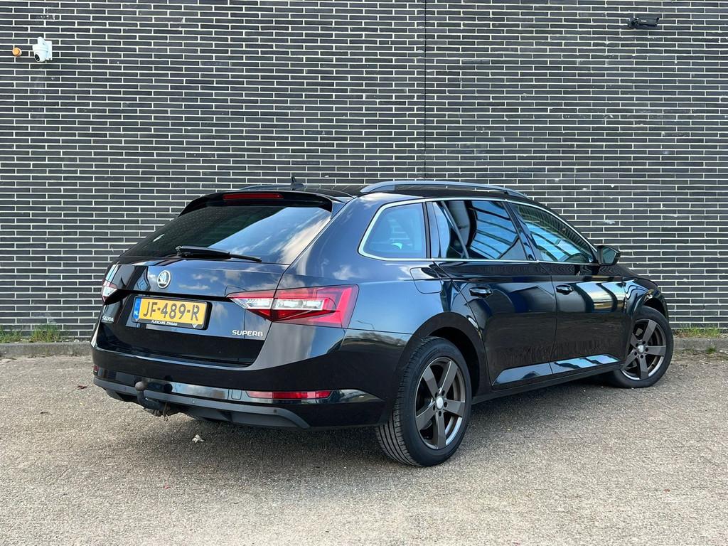 Skoda Superb Combi 1.6 TDI Ambition Business DSG, Clima!, Auto's, Skoda, Gebruikt, Euro 6, 4 cilinders, Zwart
