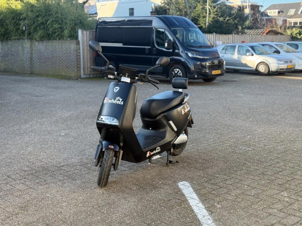 Yadea G5 Elektrisch Mat Zwart 2023, Fietsen en Brommers, Snorfietsen en Snorscooters, Overige merken, Gebruikt, -, - 0
-, NL