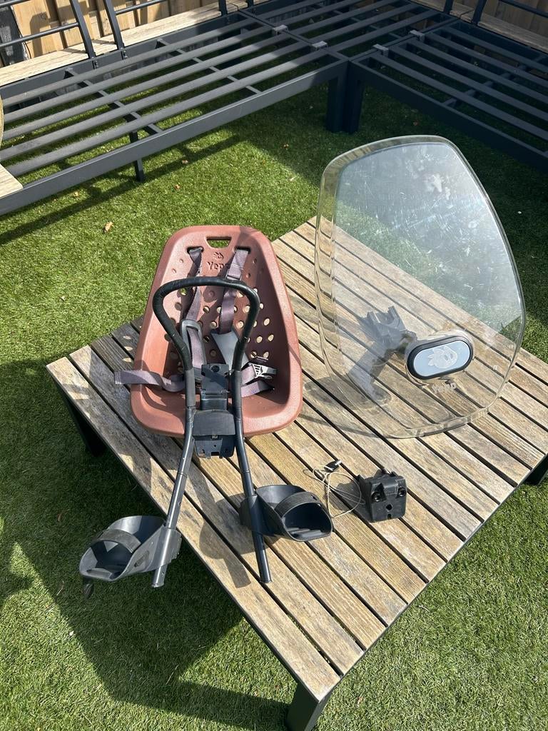 Yepp Mini fietsstoeltje met windscherm, Fietsen en Brommers, Fietsaccessoires | Fietsstoeltjes, Ophalen, Voorzitje, 0 t/m 13 kg