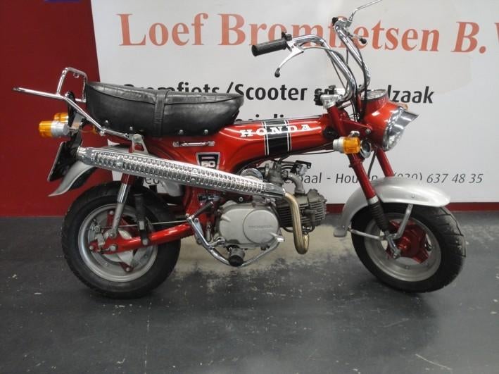 Honda Dax ST50G origineel Honda uit 1974, Fietsen en Brommers, Brommers | Oldtimers, Honda, Bedrijfsweg 1A Maasbommel, Info@loefbromfietsen.nl