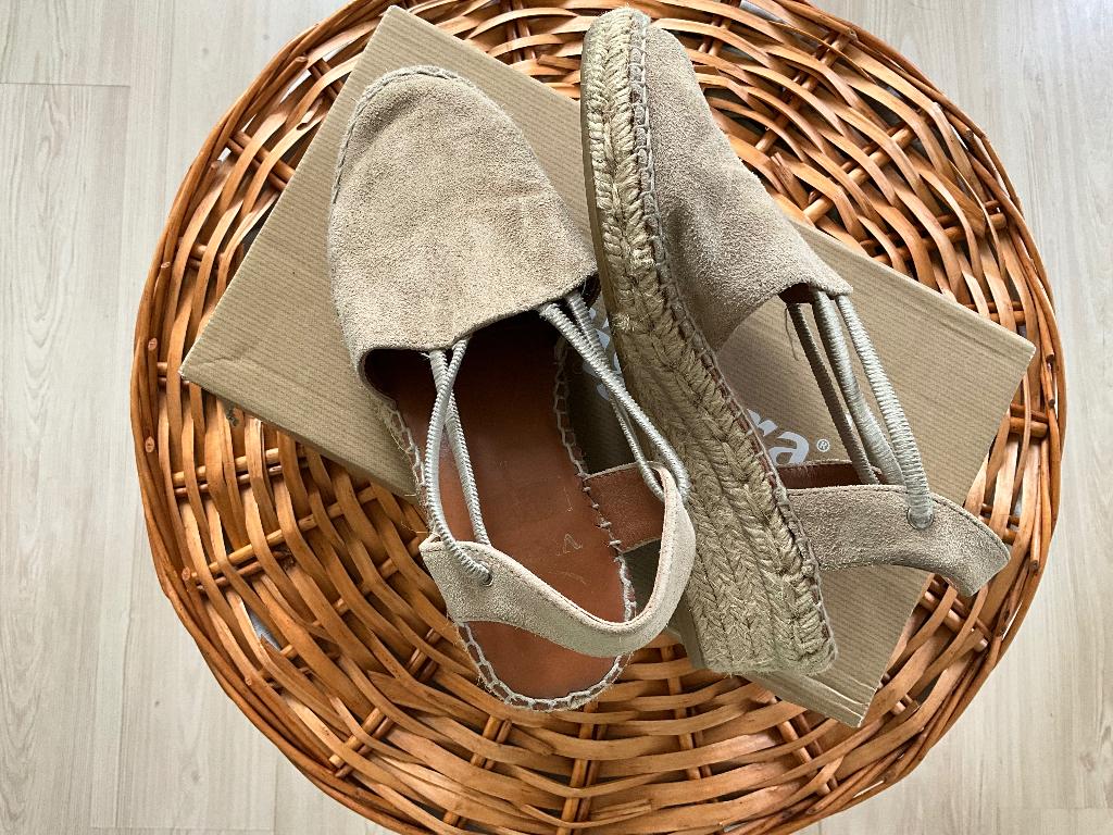 Viguera leren espadrilles, maat 35, kleur beige, Viguera, Beige, Ophalen of Verzenden, Zo goed als nieuw