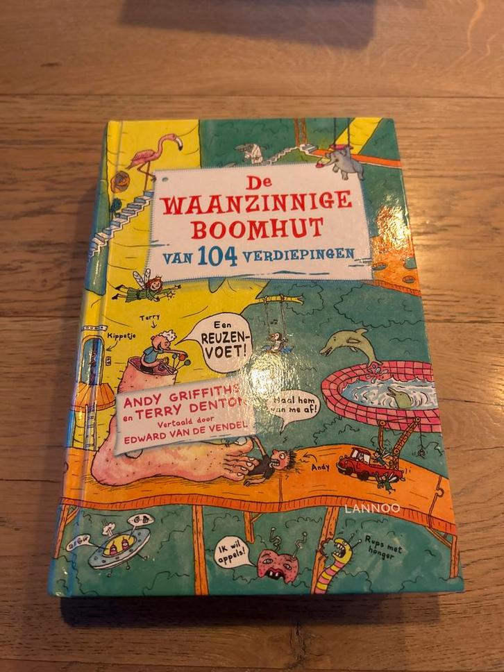 De Waanzinnige Boomhut van 104 Verdiepingen, Boeken, Kinderboeken | Jeugd | onder 10 jaar, Zo goed als nieuw, Fictie algemeen
