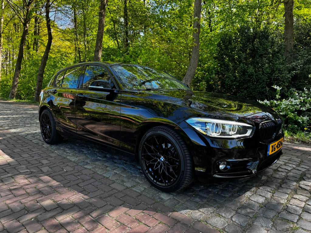 BMW 1-Serie 116i Corporate lease executive, Auto's, 1-Serie, Achterwielaandrijving, 1280 kg, Zwart