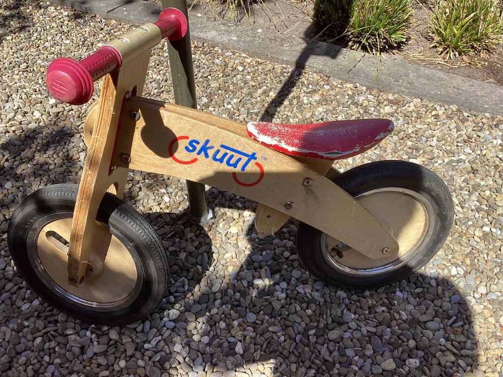 Houten loopfietsje, Ophalen of Verzenden, Gebruikt