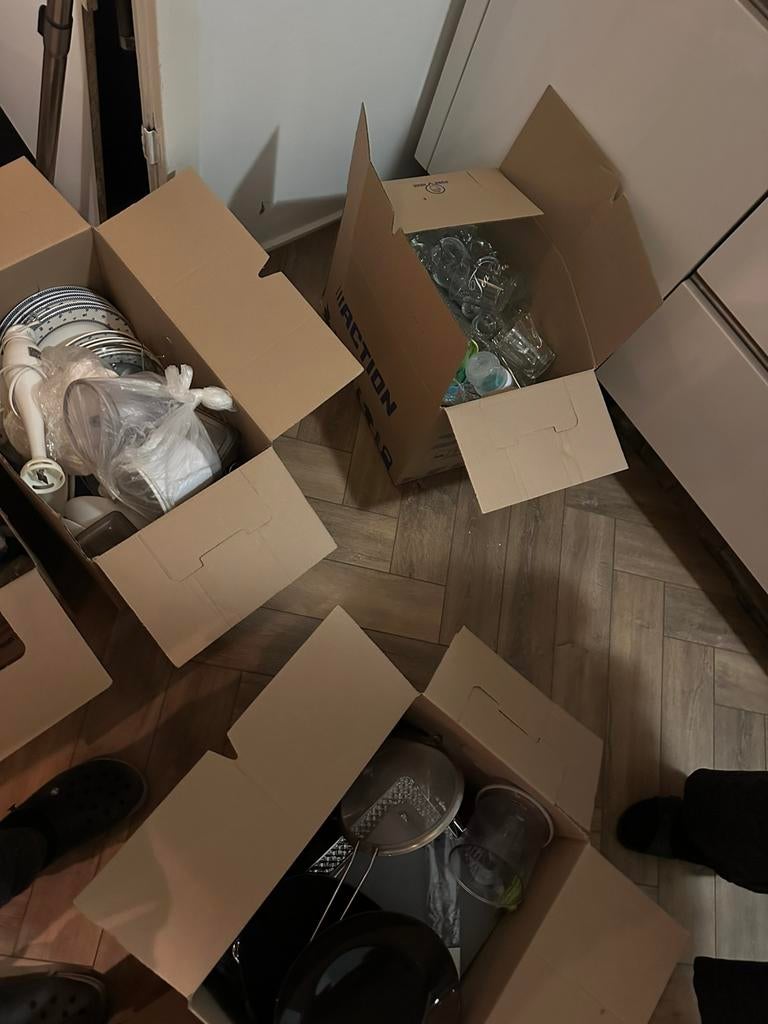 Huishoudspullen keuken spullen bekers GRATIS ophalen, Diversen, Rommelmarktspullen, Ophalen of Verzenden, Zo goed als nieuw