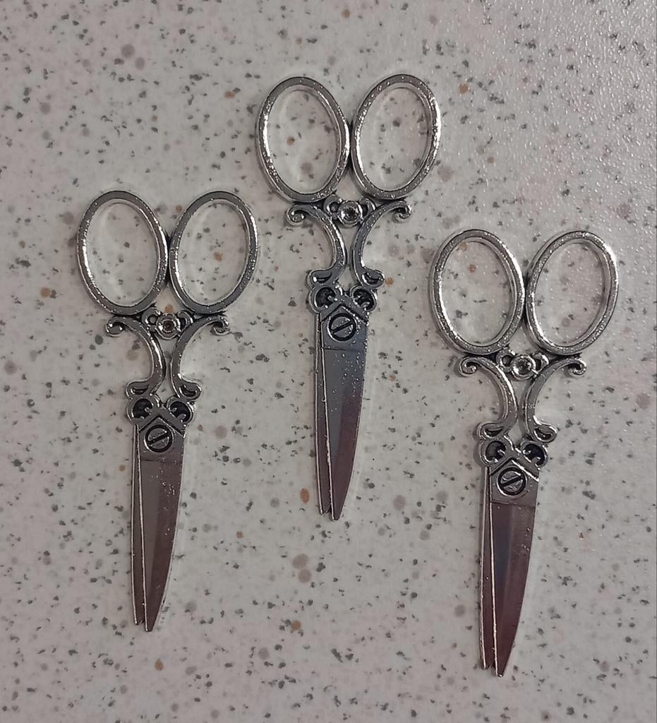 Schaar metalen bedels, Hobby en Vrije tijd, Kralen en Sieraden maken, Nieuw, Bedel, Ophalen of Verzenden