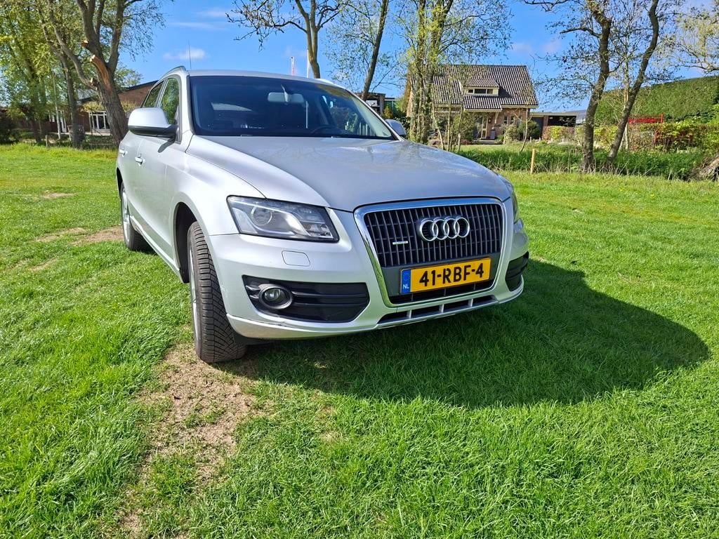 Audi Q5 2.0 Tfsi 132KW Quattro 2010 Grijs, Auto's, 4 cilinders, 179 pk, Leder, Handgeschakeld