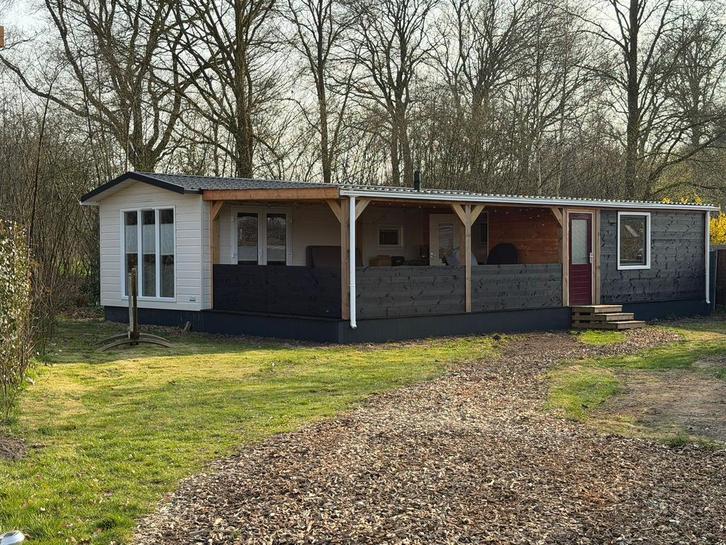 Prachtig Groot Chalet Met Staanplaats op Si-Es-An Balkbrug, Caravans en Kamperen, Stacaravans, tot en met 6, Ophalen
