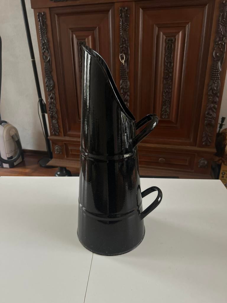 Zwarte emaille kolenkit, Antiek en Kunst, Antiek | Emaille, Ophalen of Verzenden