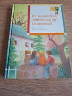 De Wonderlijke Ontdekking op Dennendaal - Evelien van Dort, Boeken, Ophalen of Verzenden, Zo goed als nieuw