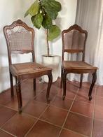 Antieke stoelen, Ophalen