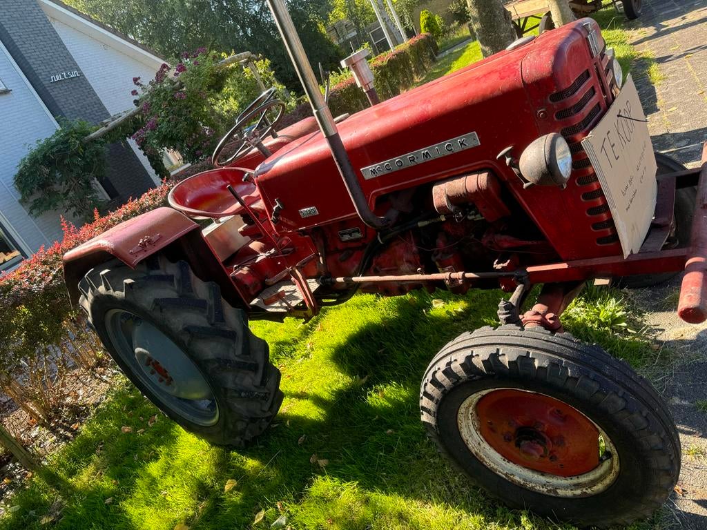 McCormick D-320 Oldtimer Tractor - Goede Staat, Ophalen