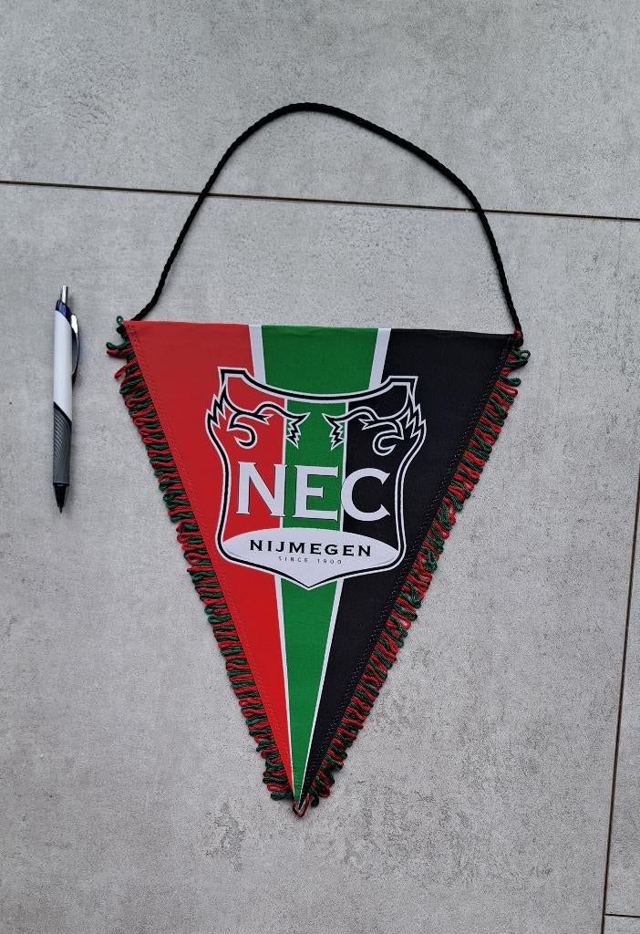 vaantje NEC Nijmegen, Verzamelen, Ophalen of Verzenden, Zo goed als nieuw, Overige binnenlandse clubs, Vaantje of Sjaal