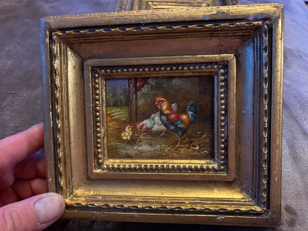 Antiek miniatuur schilderij: Haan, kip en kuiken, Ophalen of Verzenden