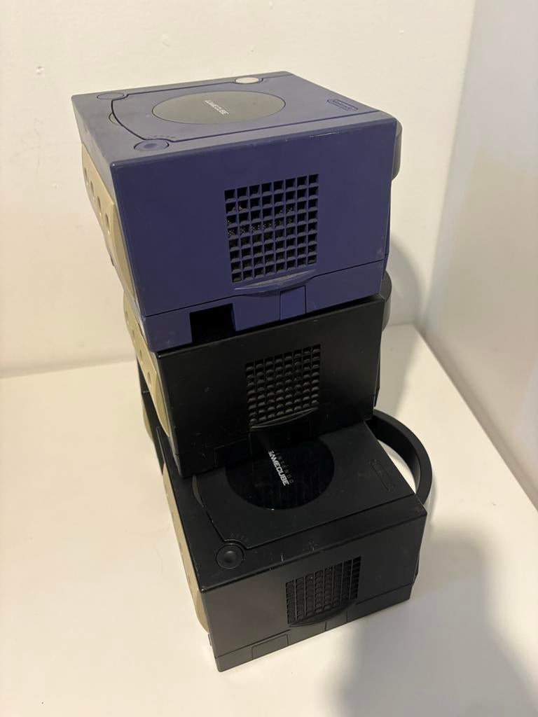 4x Nintendo GameCube - Beschadigd (voor onderdelen/reparatie, Ophalen, Gebruikt, Overige kleuren, Zonder controller