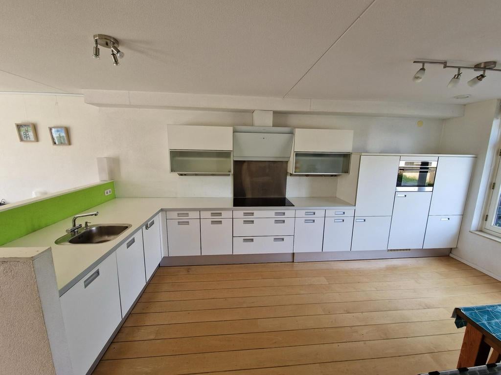 Gebruikte keuken met inbouwapparatuur, Ophalen, Gebruikt, Wit, Hoekkeuken