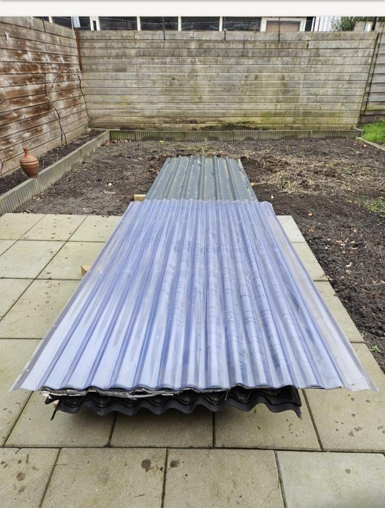 Overkapping materiaal gedemonteerd., Ophalen, Gebruikt