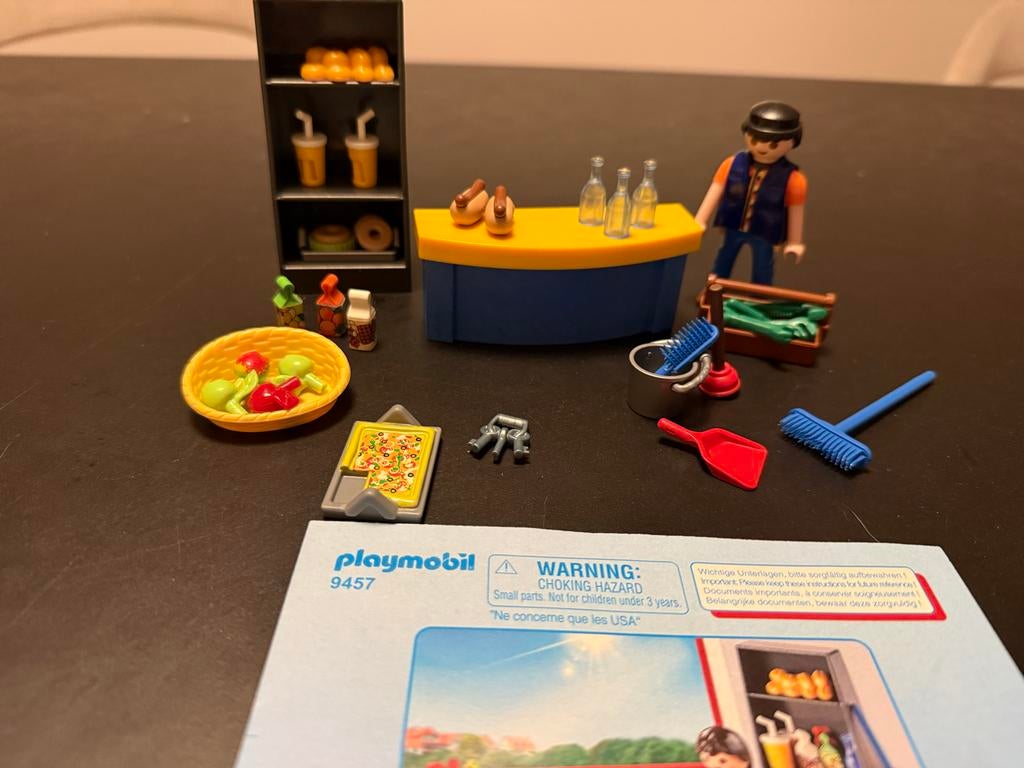 Playmobil 9457 Schoolkantine met figuur en accessoires, Ophalen of Verzenden, Zo goed als nieuw, Complete set